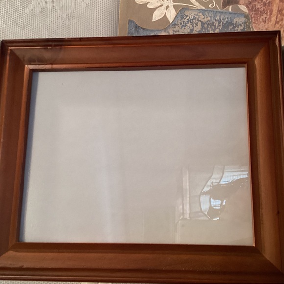 Dark Maple Stained 8x10 Photo Frame Tabletop Or Wall - Picture 1 of 16